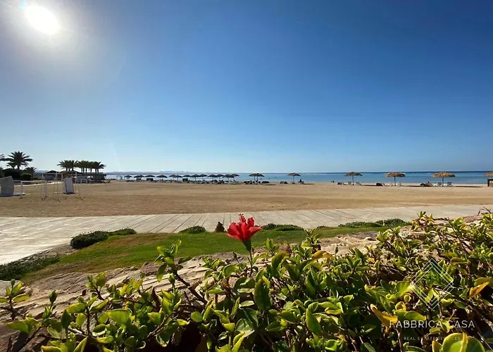 Fabbricacasa Sea Front Villa, Oriental Coast Villa *