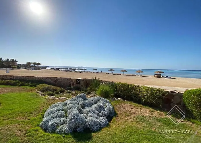 Fabbricacasa Sea Front Villa, Oriental Coast Villa *