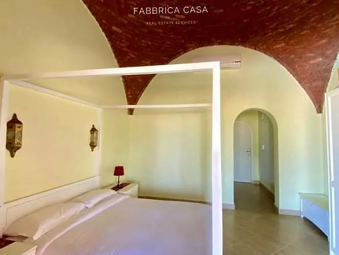 Fabbricacasa Sea Front Villa, Oriental Coast Villa *
